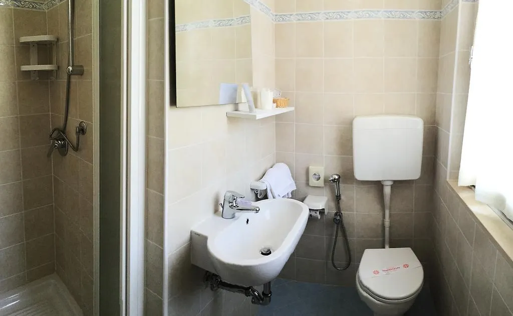 B&B Promenade Hotel Simple Con Piscina Μιλάνο Μαριτίμα 3*,  Ιταλία
