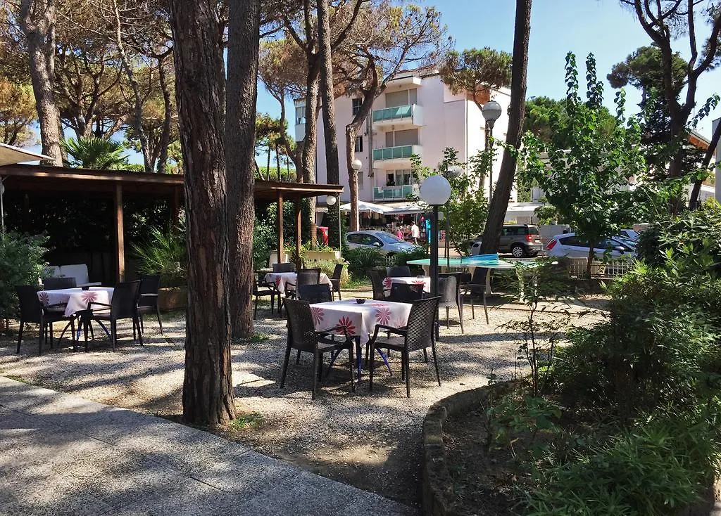 B&B Promenade Hotel Simple Con Piscina Μιλάνο Μαριτίμα Ιταλία